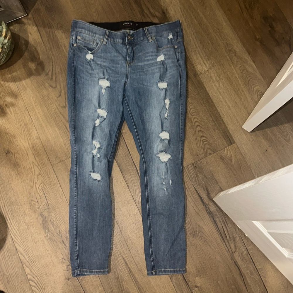 Torrid bombshell skinny jeans. 👖💋